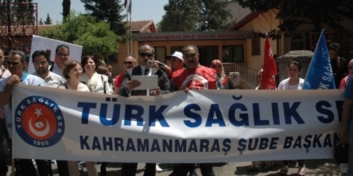 Aile hekimleri nöbet uygulamasını protesto etti 