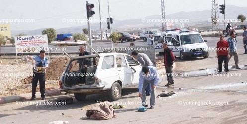 Otomobiller çarpıştı: 2 yaralı 