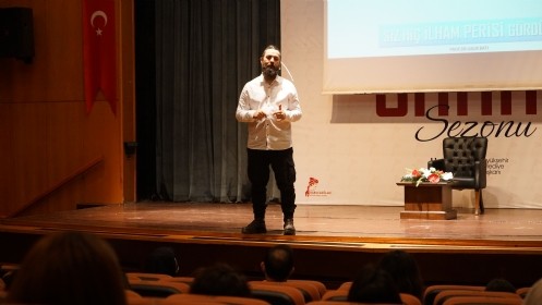 Prof. Batı Kültür Sanat Dostlarıyla Buluştu