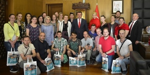 Misafir Öğrencilerden Başkan Erkoç