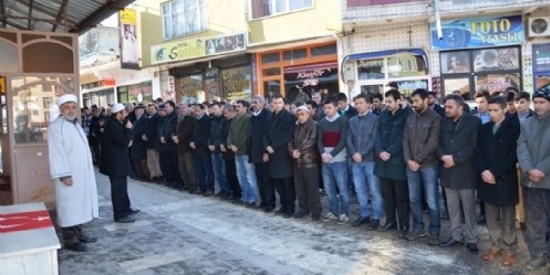 Çakıroğlu için gıyabi cenaze namazı kılındı
