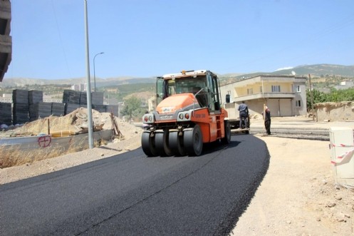 Kamu Külliyesi Yolu Yapılıyor