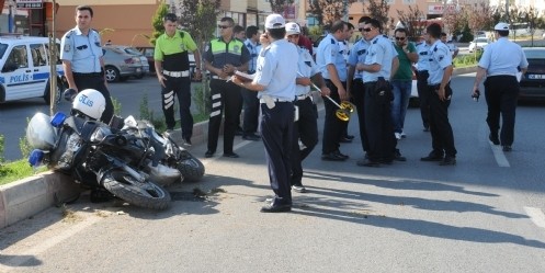 Trafik Kazası, 1 Polis Memuru Yaralı