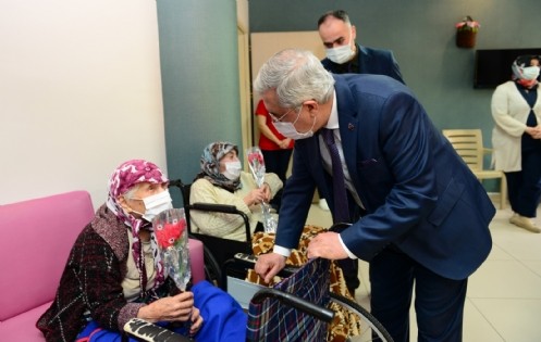 KSÜ Üniversitesi Yaşlılara Saygı Haftasını Konser ile Kutladı
