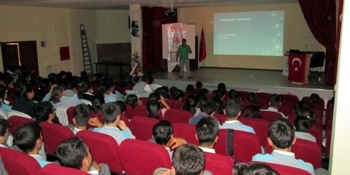 Kahramanmaraş`ta `Gençler Geleceğimiz` Projesi 