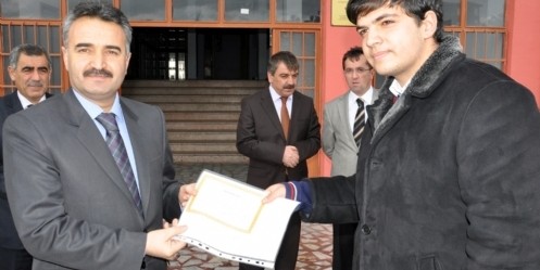 Öğrencilerin karne sevinci 