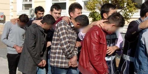 Üç ildeki operasyonda 14 kişi gözaltına alındı 