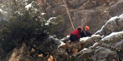Dağda keçi kurtarma operasyonu
