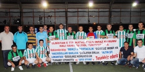 Cezaevi halı saha futbol turnuvası başladı