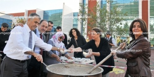 Teneffüste Aşure ikramı