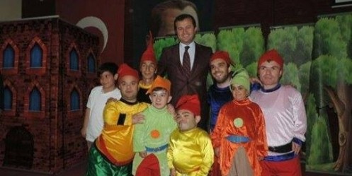 Pazarcık Belediyesi, çocukları tiyatroyla buluşturdu