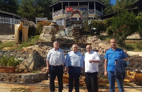 İstiklal Üniversitesi Rektörü Prof. Dr. Sami Özgül MADO Çiftliğini Ziyaret Etti