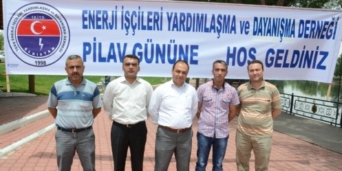 İşçiler pilav gününde doyasıya eğlendi