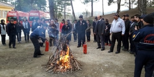 Akmod Üyeleri Ve Gönüllü İtfaiyeciler Eğitim Ve Spor Kampında