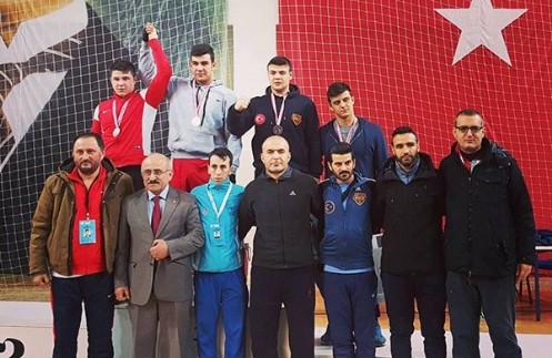 Boks Branşında Kuzu +91 Kg Gençler Türkiye Şampiyonu