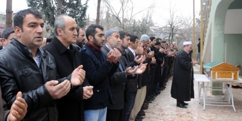 Göçükte hayatını kaybeden işçi, toprağa verildi
