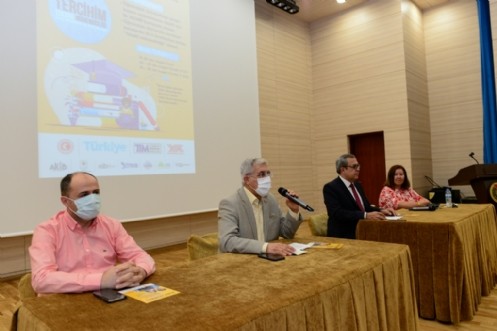 KSÜ Tekstil Mühendisliği Bölümü Burs Tanıtım Toplantısı Rektör Can ve ATHİB Başkan Yardımcısı Ökkeş Balsuyu`nun Katılımlarıyla Gerçekleştirildi