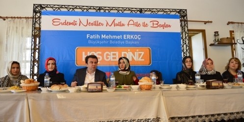 Başkan Erkoç Stk Kadın Temsilcilerine Hizmetleri Anlattı

