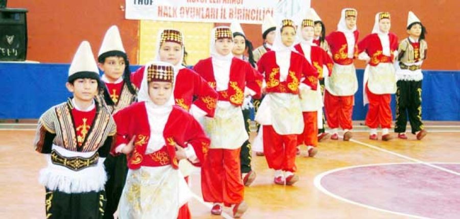 ``Kulüpler arası halk oyunları il birinciliği`` yarışması