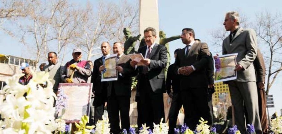 Sütçü İmam Anıtı sümbülle renklendi 